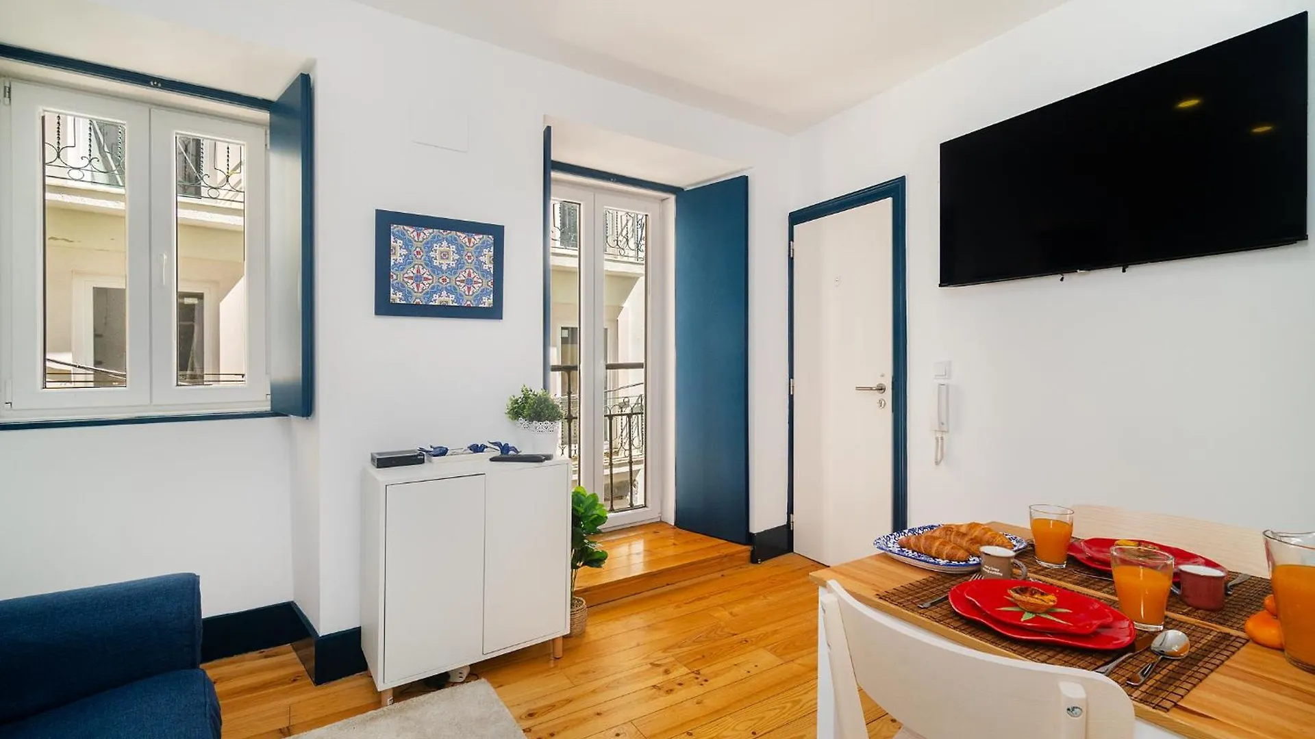 Whome Central Minimalist 1-Bed Great To Explore Lisbon 0*,  Portugal
